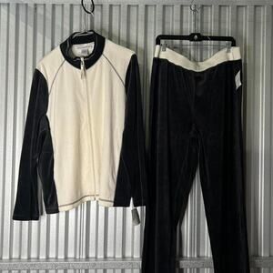 Valore black and white tracksuit